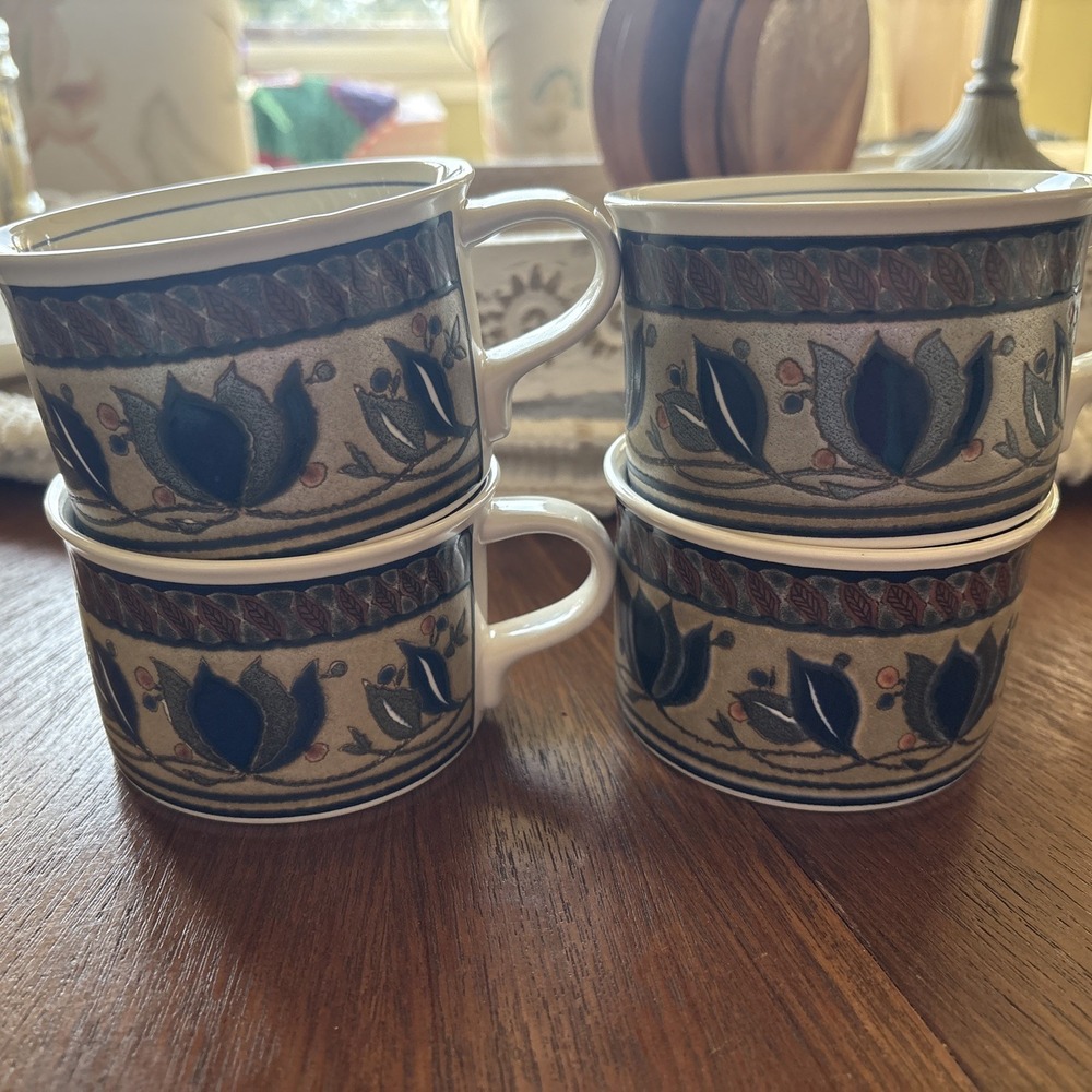 4 Mikasa Intaglio Arabella Flat Coffee Cups